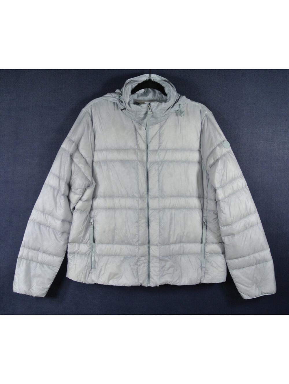 NEW, Vuori Women's Coordinate Packable Down Jacke in Blue Haze Sz L #SJ2696